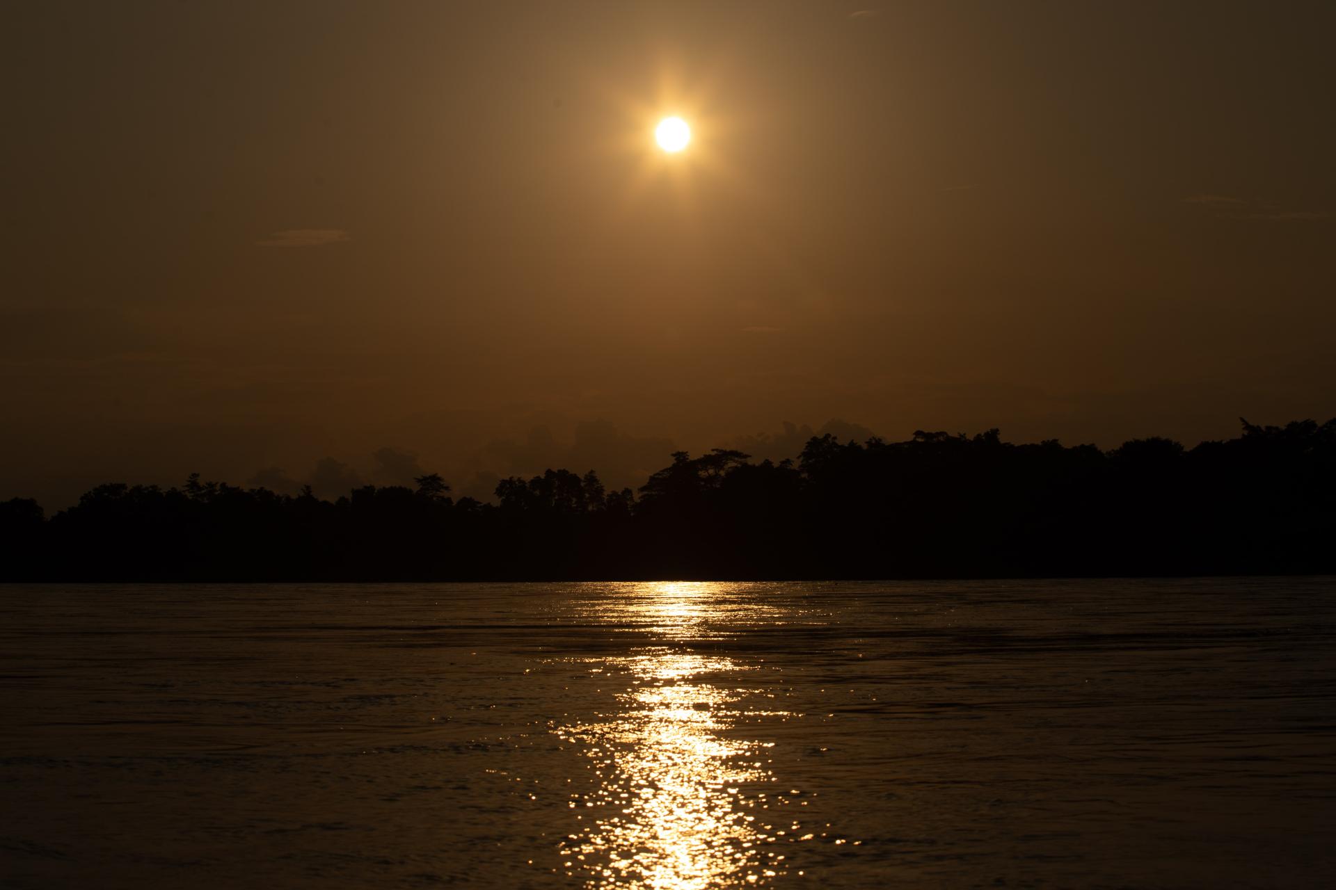 BLINDING. The promise of quick money with gold has changed life along the Santiago river at the border between Peru and Ecuador.