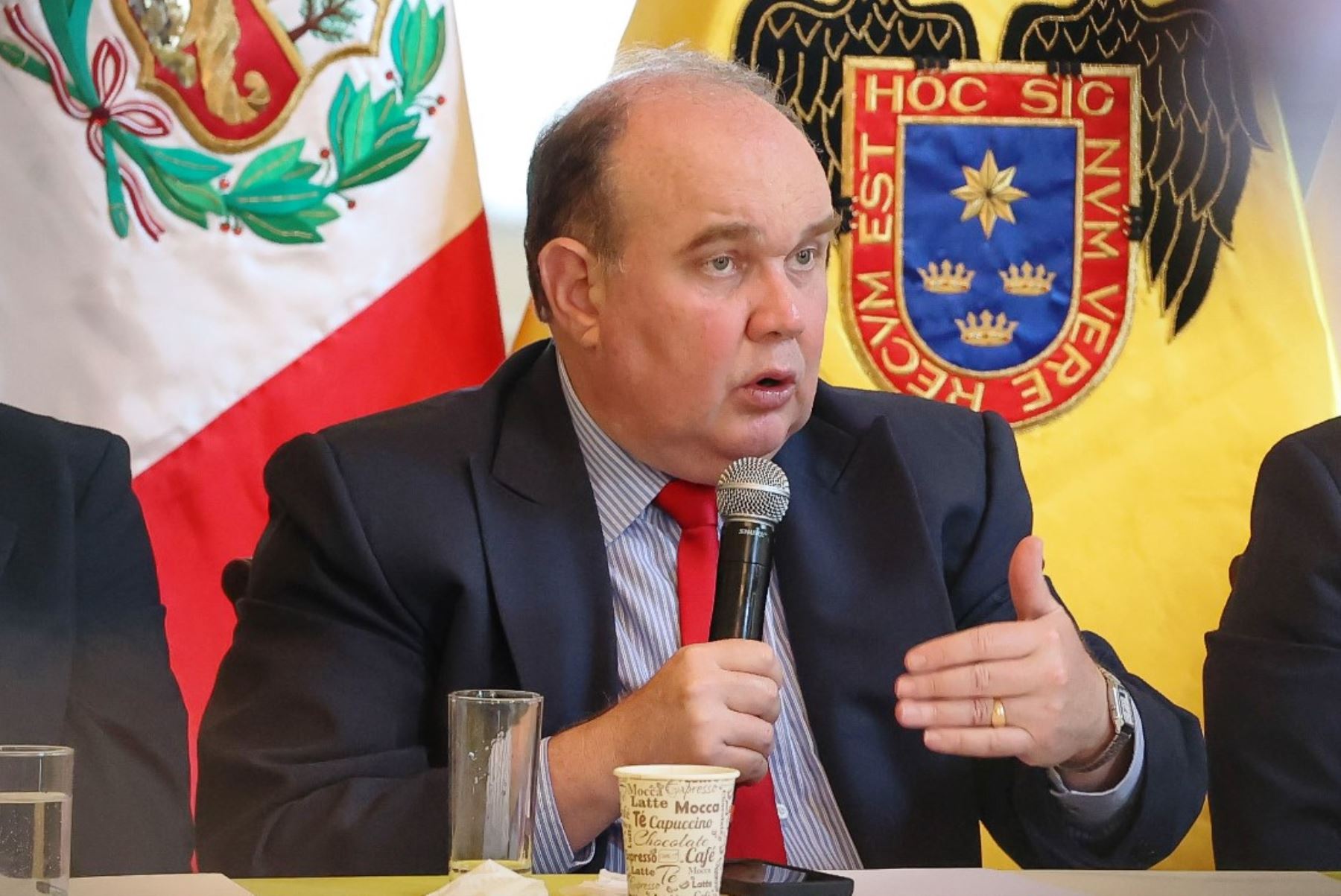 Es falsa la versión de López Aliaga acerca de que el Mininter no recibe dinero para enfrentar la inseguridad ciudadana 