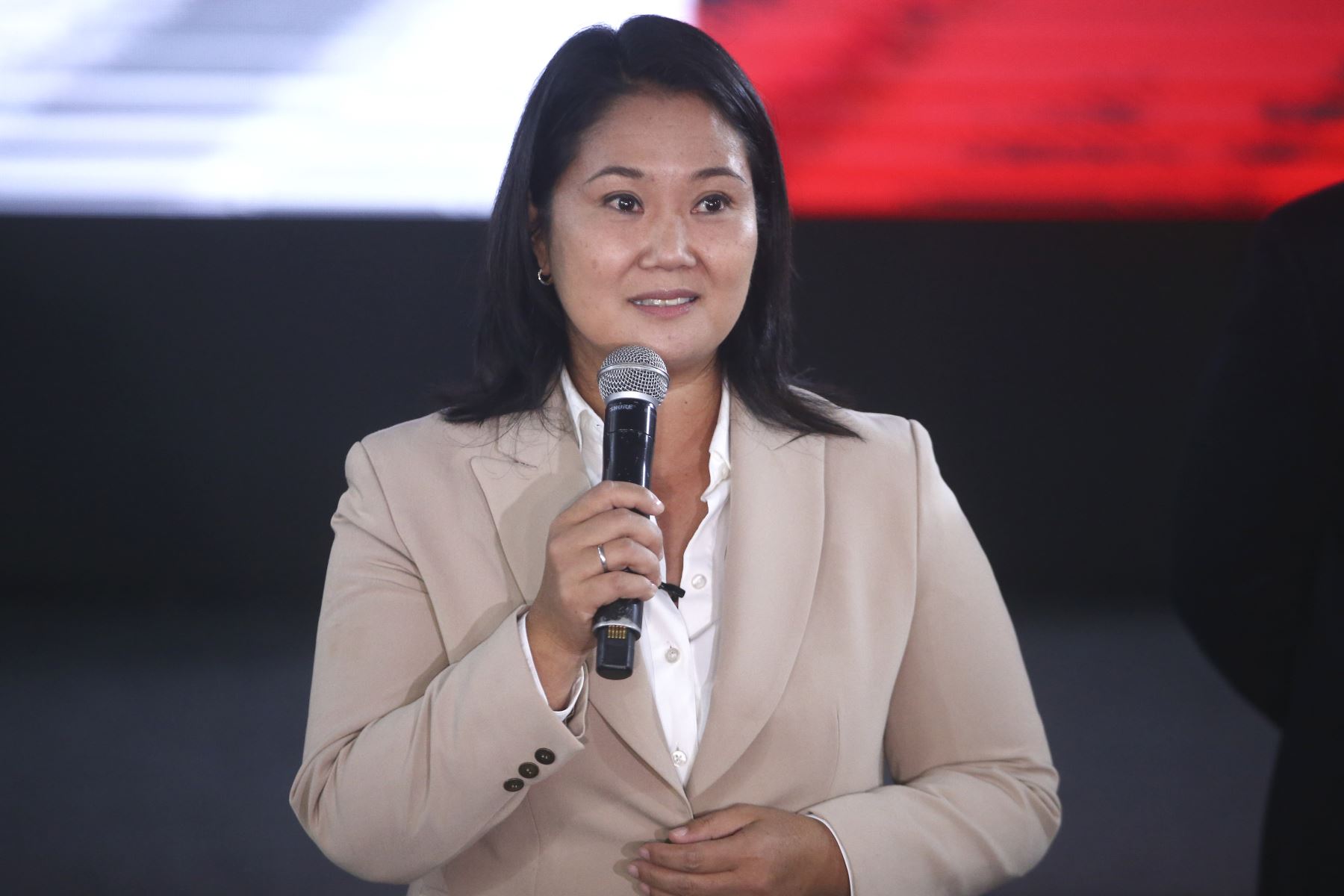 Es engañosa la versión de Keiko Fujimori acerca de que cambiar un artículo de la Constitución requiere 87 votos 