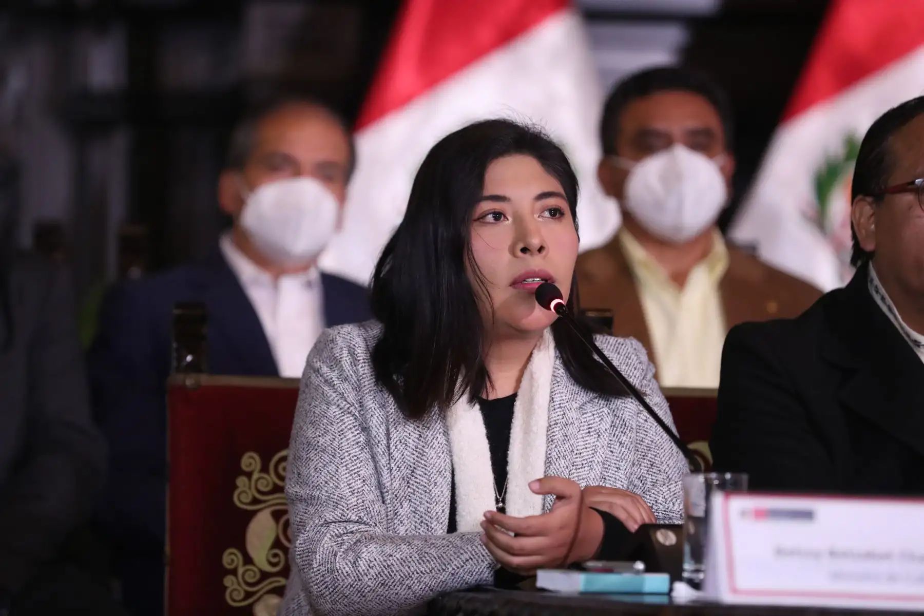 Es falsa la versión de Betssy Chávez acerca de que fue la única congresista que denunció constitucionalmente a Patricia Benavides
