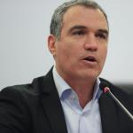DESBALANCE. El expremier Salvador del Solar señala que el Congreso ha cambiado las reglas de juego para fortalecerse de manera indebida, especialmente al próximo Senado. 