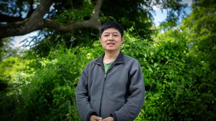 ACTIVISTA EN CHINA. "Si continuamos extrayendo materiales y minerales, sin tener en cuenta las consecuencias, eso puede ser malo", dice Wen Bo.