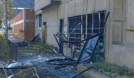 VIOLENCIA. La explosión causó daños materiales a sede de la Fiscalía en Trujillo, La Libertad, donde gobierna Alianza para el Progreso de César Acuña desde hace dos décadas.