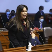 Es falsa la versión de la congresista Chirinos sobre que nunca votó a favor de autorizar viajes al exterior de Dina Boluarte 