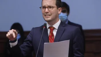 Es falsa la versión del congresista Cavero acerca de que Patricia Benavides no presentó una acción de amparo ante su suspensión